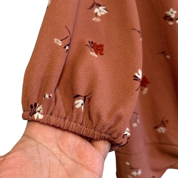 Pink Republic Pink Floral Blouse with Front Twist Size Large - Picture 7 of 9